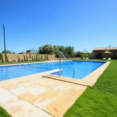 Appartement In Mit Grossem Gemeinschaftlichem Pool *